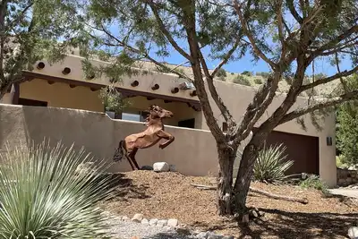 Image de Placitas Magic-2 Bed/1 Bath Custom Santa Fe Home