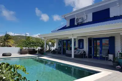 Image de Stunning terraced Logcabin House with pool