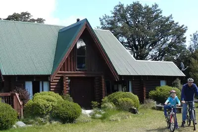 Image de Spacious log chalet with free Wifi, great for a few families