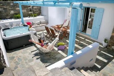 Image de Luxury Paros Villa | 3 Bedrooms | Villa Sandy Love | Private Jacuzzi & Private Terrace | Naousa