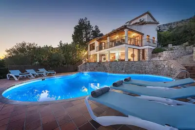 Image de Exclusive Casa Mir located in 'el Vila' with Pool & with all amenities