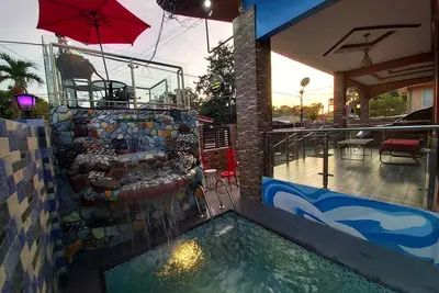 Image de Prestige Grounds Guesthouse with Lap Pool and Billiards