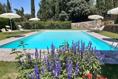 Image de Apartment La Loggia, 2 rooms, kitchen in farmhouse with pool 5/7persons