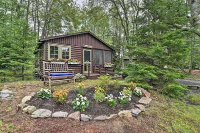 Image de 'Sprucewold' Boothbay Harbor Cottage w/ Deck