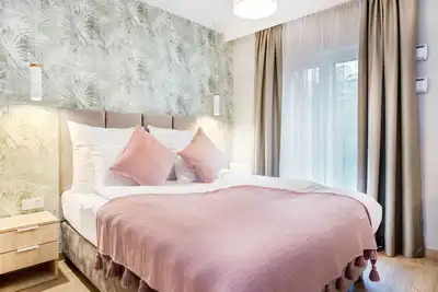 Image de One- bedroom Apt; City Center; Balcony with Wawel Castle View