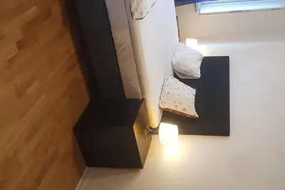 Image de Spacious Apartment at the center of the city.