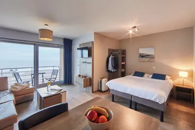 Image de Nouvel appartement avec vue sur mer (5 p. )