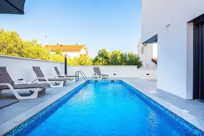 Image de Luxurious | Private pool | Apartment  for 4-6 persons | Air conditioning, satelite tv, wifi Internet