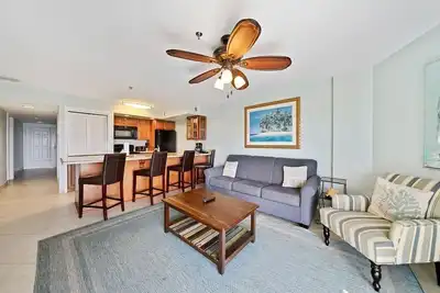 Image de Airy Top Floor Blue Heron Suite; Ocean Pointe 3407