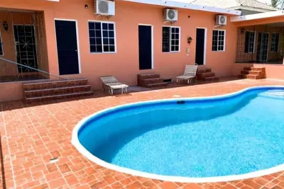 Image de Luxurious 5 Br/5 Ba Villa w/ All Amenities of Home