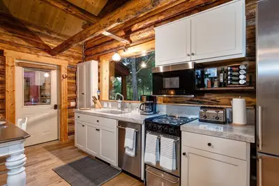Image de Abode at the Aspens | Secluded Fish Creek Mountain Retreat | Hot Tub | Close to Village & Nat. Parks