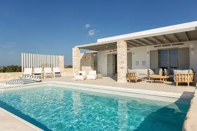 Image de Platinum Paros Villa | 5 Bedroom Villa | Private Swimming Pool & Stunning Sea Views | Alyki