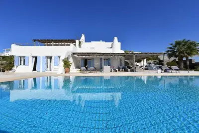 Image de Luxurious Paros Villa | 6 Bedroom Villa | Private Infinity Pool & Sensational Sea Views | Krotiri