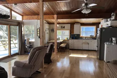Image de Lake Cottage walking distance to East Bay, downtown Elk Rapids