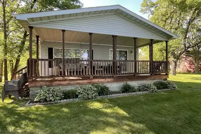 Image de Lakefront Living on Buchanan Lake