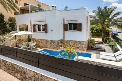Image de La Casa Escaniana Cozy Holiday house with a Heated Pool, Only 200 m from the Beach in Cala Santanyí