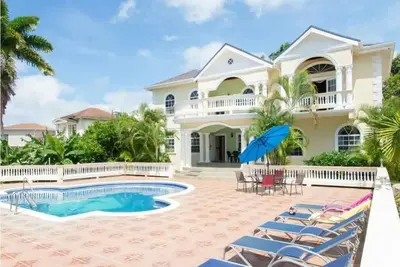 Image de Luxury Villa with Amazing Ocean Views