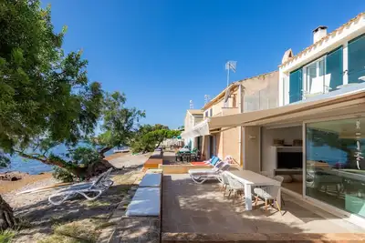 Image de Maison de vacances luxueuse et moderne \"Port Nou Ca Na Cati\" directement sur la mer