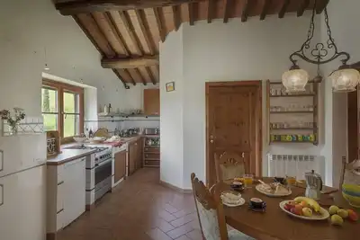 Apartment \"Lo Zoppo\" with horses and swimming pool