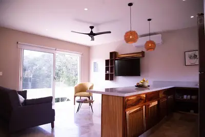 Image de Aparment 1 Bedroom  / Ideal For 2-3 Pax  / Full Kitchen