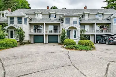 Image de Eden Ridge Condo - Newly renovated Bethel Condo. Close to downtown, sleeps 6, views