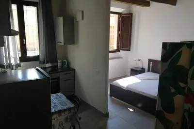 Image de Large studio apartment with separate rooms