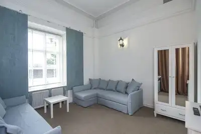 3-Bedroom, Central, Own Entrance, Clean Loft-Styled Flat!