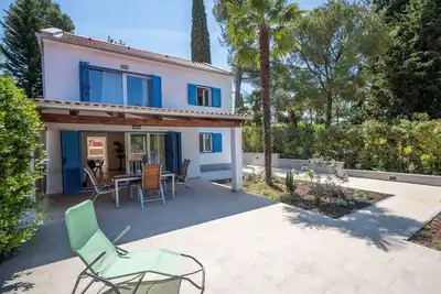 Image de Belle maison de vacances privée avec climatisation, Wifi, Tv, terrasse et animaux admis