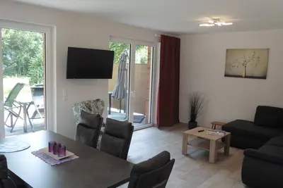 Image de Family-friendly new semi-detached house