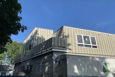 Image de New construction, modern apt in the heart of Kennebunk