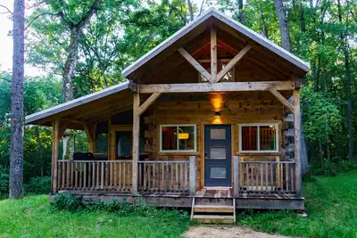 Image de Towhee cabin at Driftless Creek