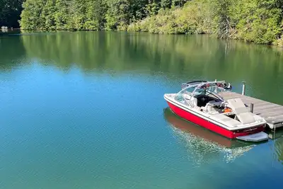 Image de North Keowee Family Lake House on Private Cove With Dock / 5 Min From Jocassee