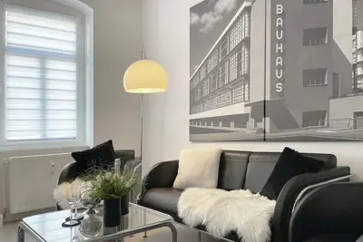 Image de Bauhaus Design-luxus-apartment, im 20er Jahre Stil, +garten