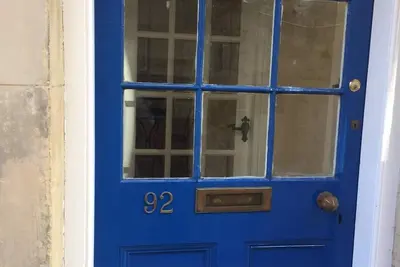 Chic Stockbridge Apartment