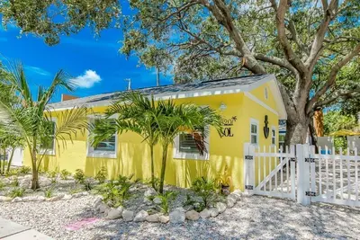 Image de Sol Cottage, Best Experience in Irb, new Ac, totally remodeled, free parking