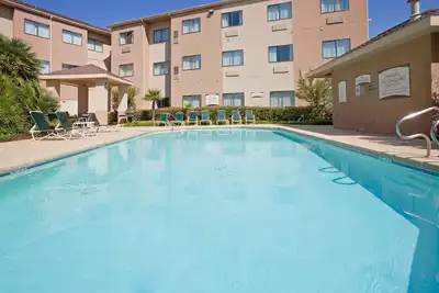 Image de Relaxing Retreat Near Angelo State University! Shared Outdoor Pool