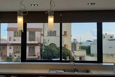 Image de Luxury Apartment less than 5 minutes walk from the beach