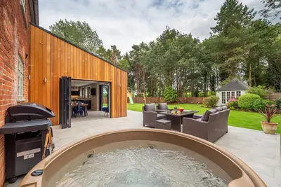 Image de Broad House - Just renovated - High End Finish - Tranquil Setting