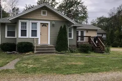 Image de Quaint Lake Erie Vacation Cottage