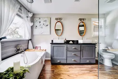 Image de Designers Modern Farmhouses in Wimberley Tx