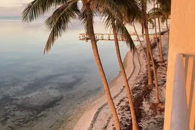 Image de Le rêve d'un pêcheur! ! Condo au bord de l'océan