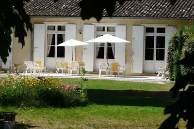 Image de Charming residence with large park for 10 people in Cestas near Bordeaux