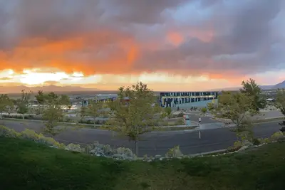 Image de Excellent location in Draper, Utah. Apt 1600sqft, two bedrooms\n2mi to I-15,