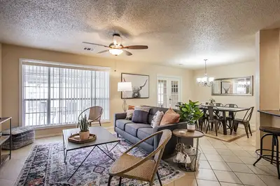 Image de The Manor in north Austin