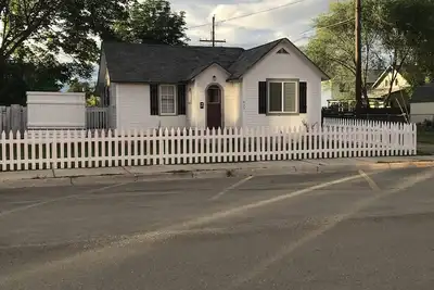 Quaint, Newly Renovated Two Bedroom