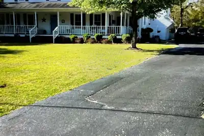 Image de Calme Wrap autour Porch maison, 3 chambres, 2 1/2 salle de bain, véranda intérieure / extérieure