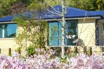 Image de Spoil yourself. . . Relax in style. Warm and quiet.