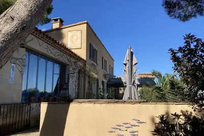 Image de Baraquette de charme, vue étang et mer