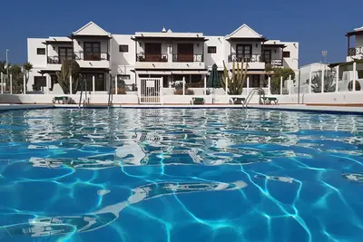 Image de Luxury House With Large Communal Pool, Close to Marina and Beaches