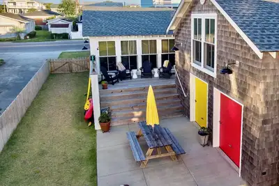 Image de Soldes d'hiver! 899 $ / semaine: Cottage côtier classique + Style moderne + Vue sur l'océan